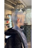 【 NINA 】 ホワイトカラー×タイトショート