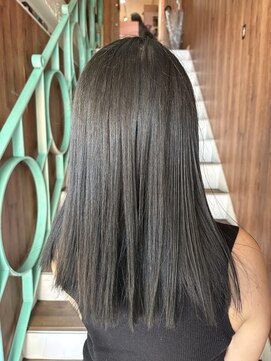 アヴァンス 天王寺店(AVANCE.) ブルーブラック×透明感