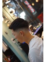 タイト スワッグ バーバーワークス(TIGHT SWAG BARBERWORKS)&nbsp;スキンフェード×フェザーアップ