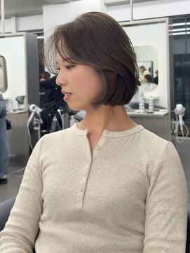 ブラン(Blanc Aoyama) レイヤーボブ/グレージュ/ベージュ/ブリーチなし/ダブルカラー