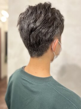 ダッチェス(DUCHESS) 毛先に動きを出したブロックショート