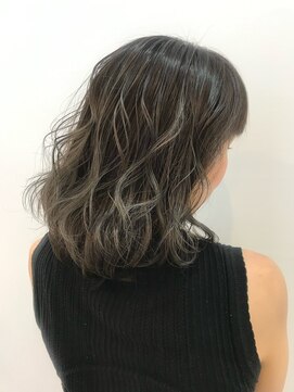 ラフューネ ヨコハマ(Raffune Yokohama) グレージュ＊小池ひかる