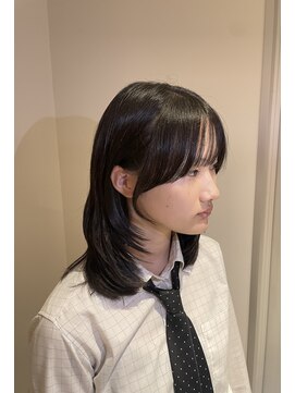 リノア 鵠沼海岸(LINOA) 韓国風カット、流れる顔周りカット