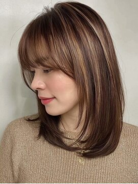 レリーノーブル 西宮北口(RelyNoble) 上品ミディアム×ハイライトで透明感＆立体感[西宮北口]