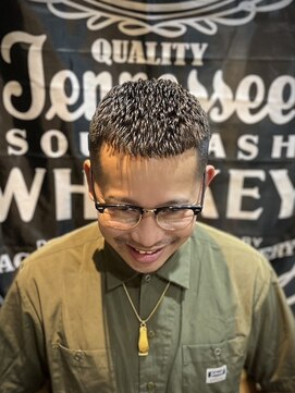 レオヘアワークス(LEO HAIR WORKS) 濡れパン　クロップ　スキンフェード　床屋　バーバーショップ