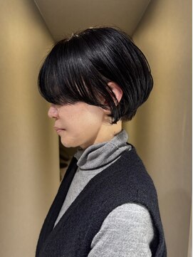 オフ(off) 暗めカラーでも柔らかく見えるショート