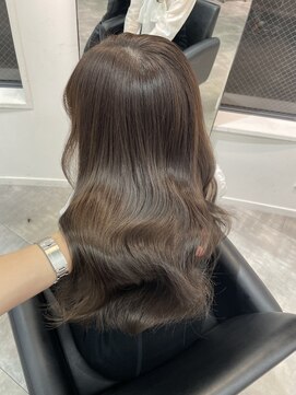 ルル(Lulu) 艶グレージュ