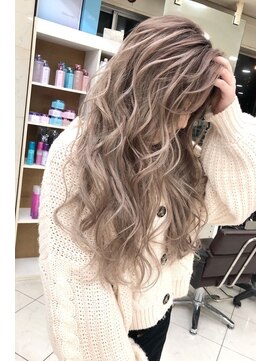 スライバイリアオオサカ(Sly By Ria OSAKA) ミルクティーベージュシールエクステ 80本【梅田】【大阪】