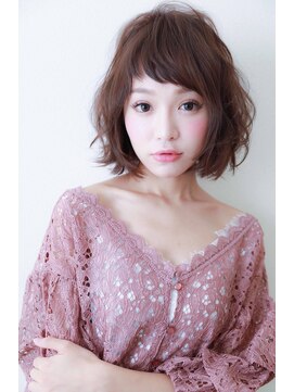 パシフィックダズールコパン(Pacific Dazzle copain) ふんわりウェーブショートスタイル(ショートバング)