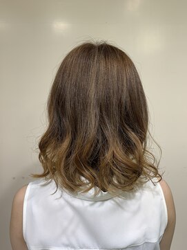 アズール 草加(azule) ベージュブラウンのハイライト＋グラデーションカラー