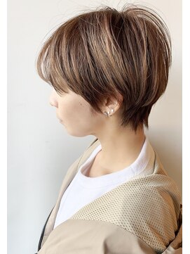 モリオ フロム ロンドン サッポロファクトリー店(morio FROM LONDON) 【morio】大人かわいいハイライトマッシュショートボブ