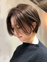 アルバム 渋谷パルコ(ALBUM) 丸みカーキグレージュショート_耳かけウェーブパーマ_ba287273