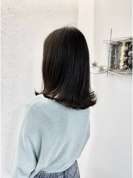 ビューティーサロン ビヴィ(Beauty Salon Bivi) 外ハネミディアムヘア