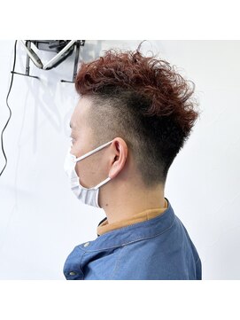 テクライズ 豊橋店(TECHRISE) フェードカット×レッドバイオレット