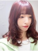 20代30代ピンクバイオレットミディアムウルフ伸ばしかけ抜け感