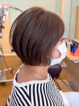 ヘアメイク トゥエンティワン HAIRMAKETwentyOne ショートボブ/アッシュブラウン
