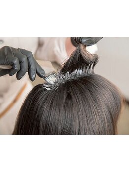 《リタッチ2700円～》定期的にメンテナンスが必要な白髪染めを低価格で*一人一人の髪質を見極め丁寧に施術!
