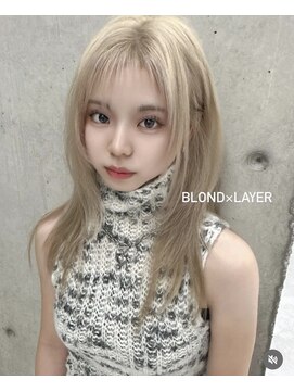 ヒン(HIN) 【シャギーレイヤー×ホワイトブロンド 】