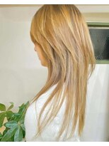 コニーズヘアサロン(Connie's Hair Salon)&nbsp;レイヤーをたっぷり入れたロングヘア