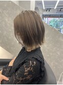 外はねボブ 白髪ぼかしハイライト 脱白髪染め ハイトーンカラー