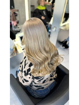 シーエスメイドバイシャチュー 栄店(CS made by SHACHU) ホワイトベージュ/ミルクティーベージュ/ダブルカラー