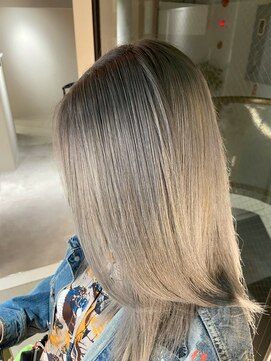 ロンド(RONND) ホワイトシルバー