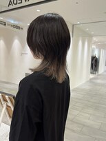 ビーハイブアヴェダ PARCO2店(BEHIVE AVEDA)&nbsp;中性ウルフ×モノトーンデザイン【三橋由奈】