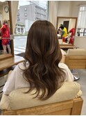オリーブベージュ艶カラーくびれ巻き