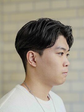 ダウズバーバーショップ 渋谷(dau's barber shop) センターパート　理容室 バーバー リクルート ビジネスヘア 短髪