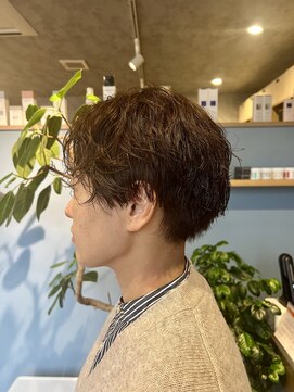 アンドブルー(and BLUE) レイヤーショート×ニュアンスパーマ