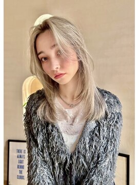 ヒビヲ 天神警固(HIBIO) レイヤーカットケアブリーチダブルカラーミルクティーベージュ