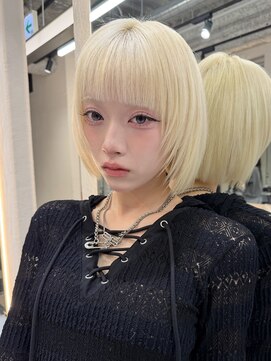 ディーバ 横浜(D.I.E.V.A) 10代20代30代ハッシュカットウルフボブ髪質改善ホワイトブリーチ