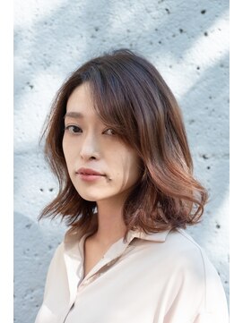 ポールワークス 初台(pourl works) 柔らかく、艶あるウォームブラウンカラー