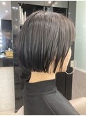 束感の出る大人ショートボブ