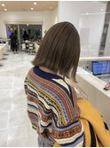 オリーブグレージュ