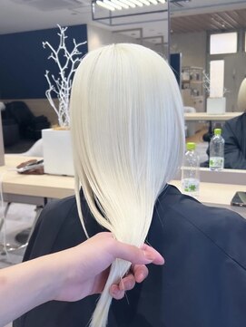 モニカ 原宿店(MONIQA) ホワイトブロンド