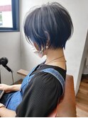 ショート×インナーカラーブルー