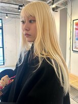 ルーム(Loom.)&nbsp;ブロンドヘア　金髪　ロングヘア