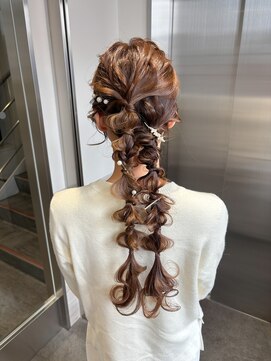 ディティカ サウ(Dityca sow) 参列ヘア ツイン編み下ろし