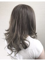 美容室テク アート バイ シック グレージュカラー