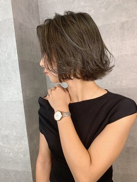 モーション 新宿(motion) アッシュベージュ