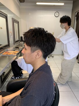 アイズ 海老名(AIZU) ショートアップバングフェードカットジェットモヒカンスウィング