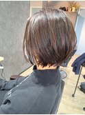 ショートボブ