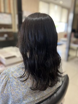 ヘアアンドビューティー クアトロ 戸祭店(QUATRO) 波巻きコテスタイル