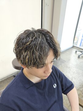 アノ(Ano.) 波巻きミックスハイライトメンズミディアムツイストスパイラル