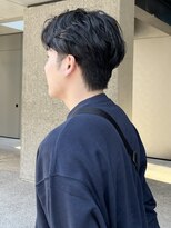 トレンドを抑えた韓国風センターパート