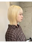 ブロンドカラー ハイトーン ケアブリーチ ウルフカット