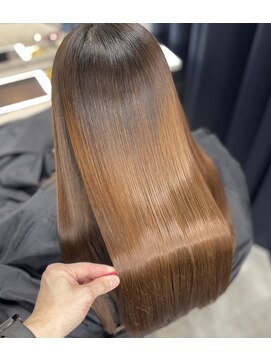 イリス 高槻店 【最上級】プレミアム髪質改善ヘアエステ【高槻　縮毛矯正】