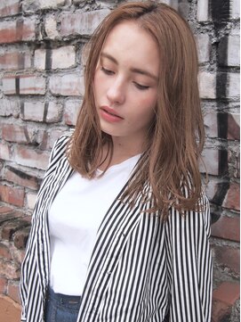 コス(kos) ブツ切り風のラインを残して*こなれたワンレンスタイル