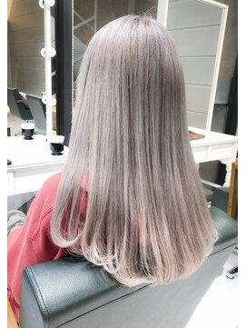 デイズ(days) ブリーチWカラー☆ホワイトアッシュベージュくびれセミディ